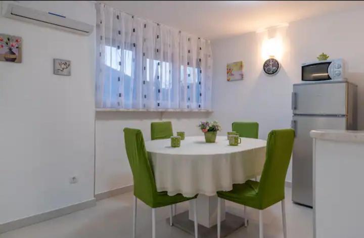Apartamento Mimoza Trogir Exterior foto